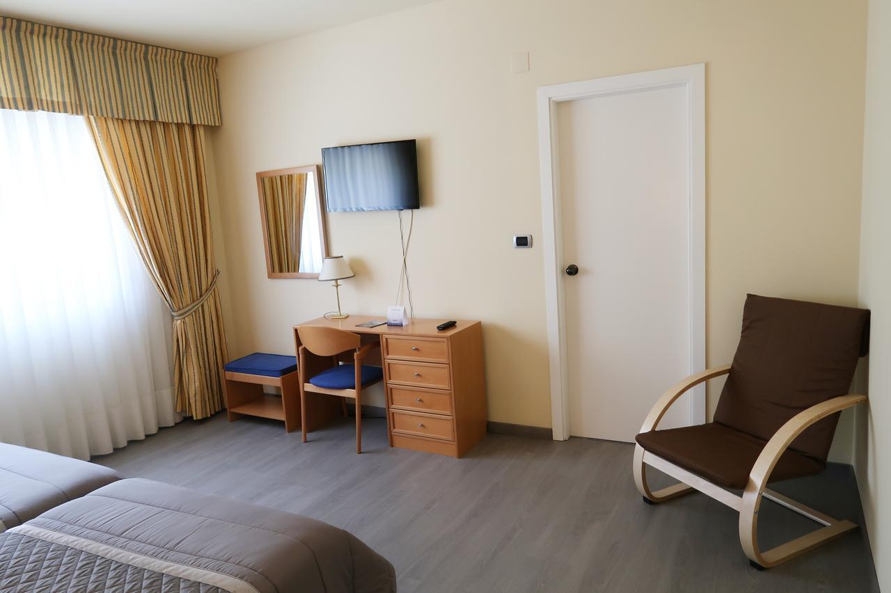 Hotel O Camino O Barco de Valdeorras Eksteriør billede